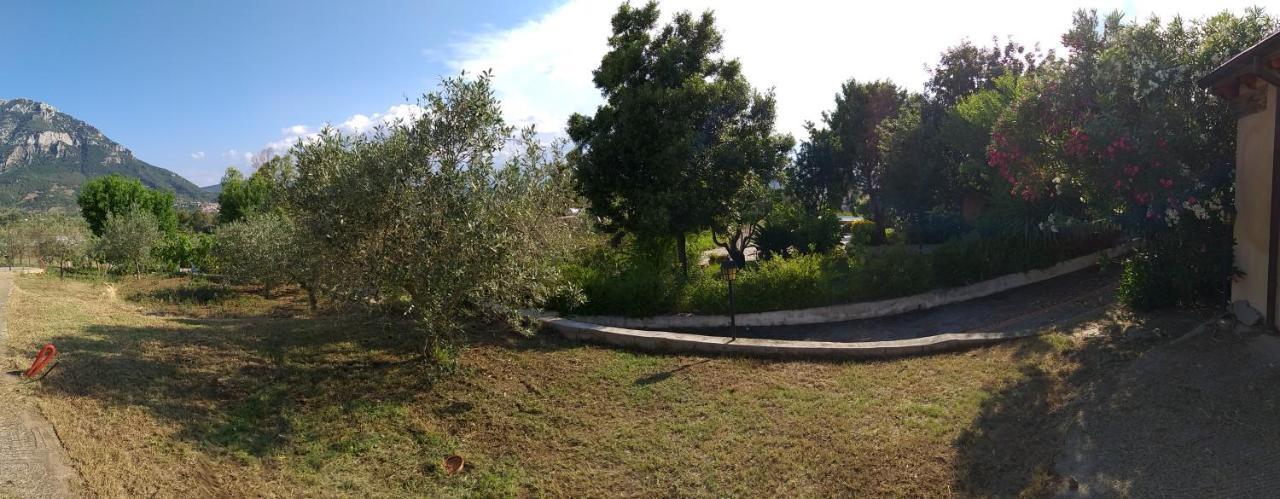 Agriturismo Funtan'Arva Loculi ภายนอก รูปภาพ